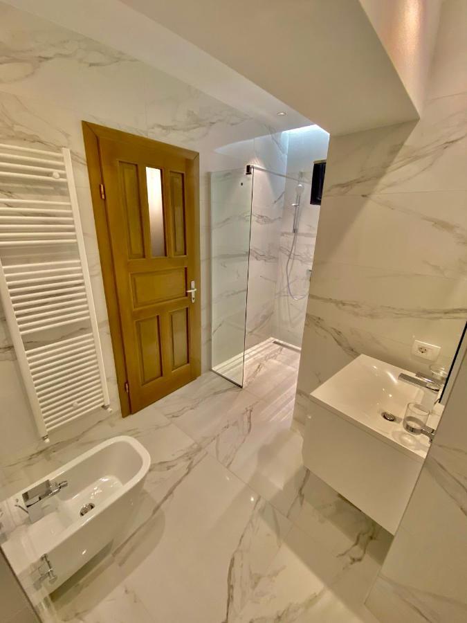 Апартаменты Blancris Boutique Брашов Экстерьер фото